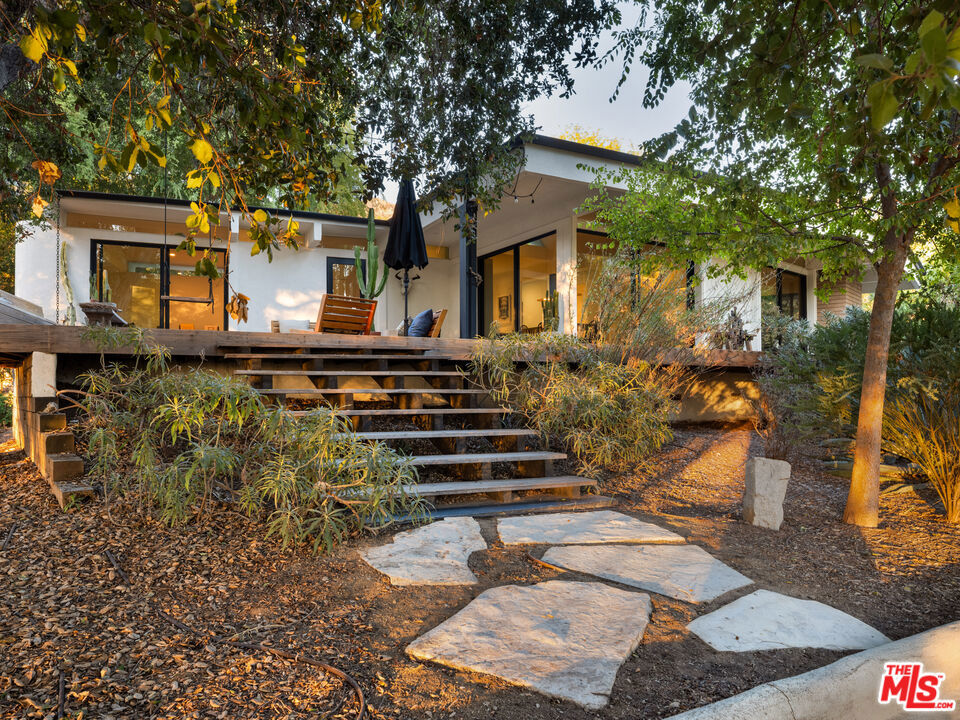 176 Jaxine Drive Altadena CA, 9100164131536703363121