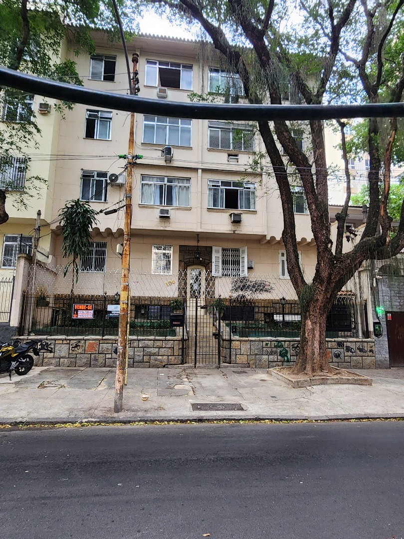 Apartamento no início da Rua Grajaú.