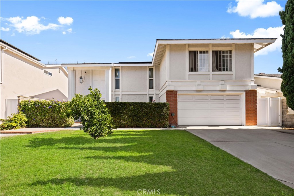 17612 Webster, Irvine CA, 9261464099635601923122