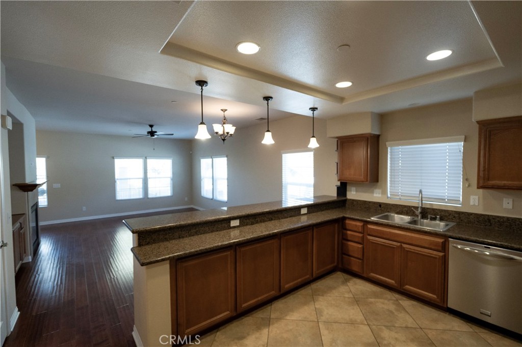 1510 Orange Avenue 807 Redlands CA, 9237364109193454850120