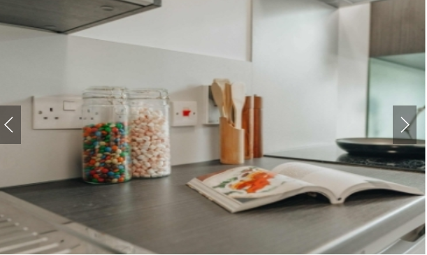 Avon Studios64585793721474121