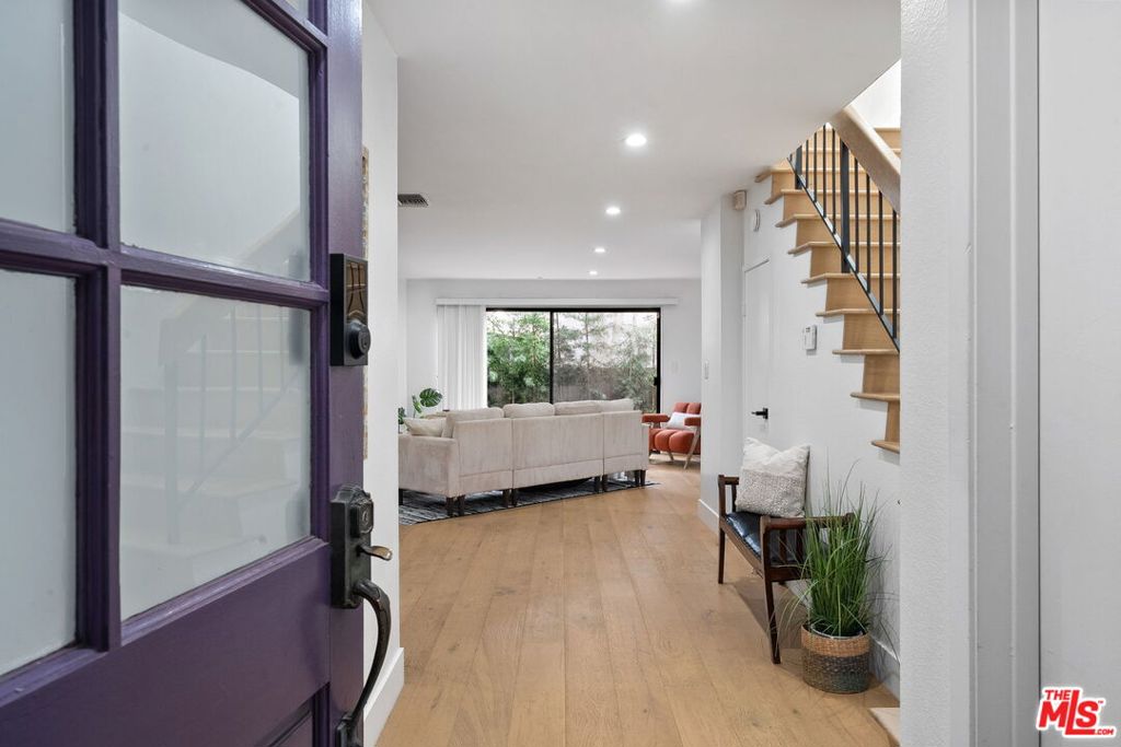 1807 10th Street 3, Santa Monica CA, 9040464066373935619123