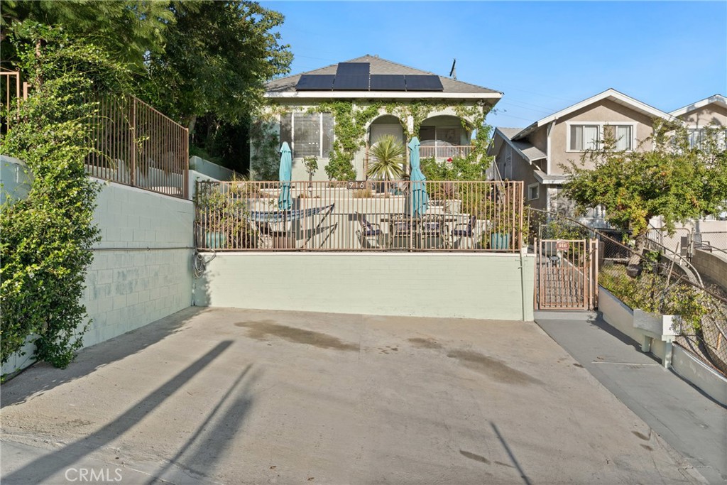 916 N Gage Avenue, Los Angeles CA, 9006363632384197763122