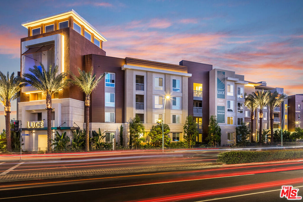 7290 Edinger Avenue 1053 Huntington Beach CA, 9264764101940654977120