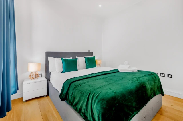 Heathrow Central Apartments64100621612547124
