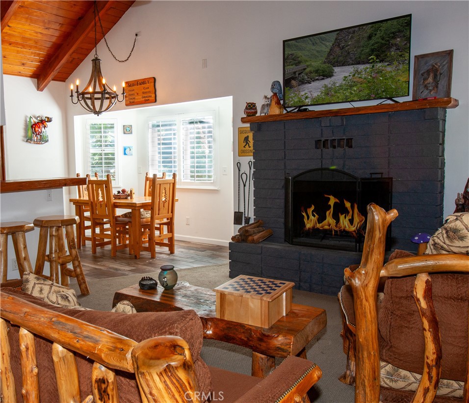 2359 Avian Way, Running Springs CA, 9238263713072402049120