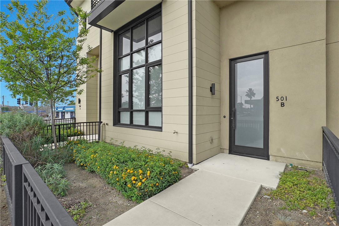 501 N Santa Anita B, Arcadia CA, 9100664066399805953122