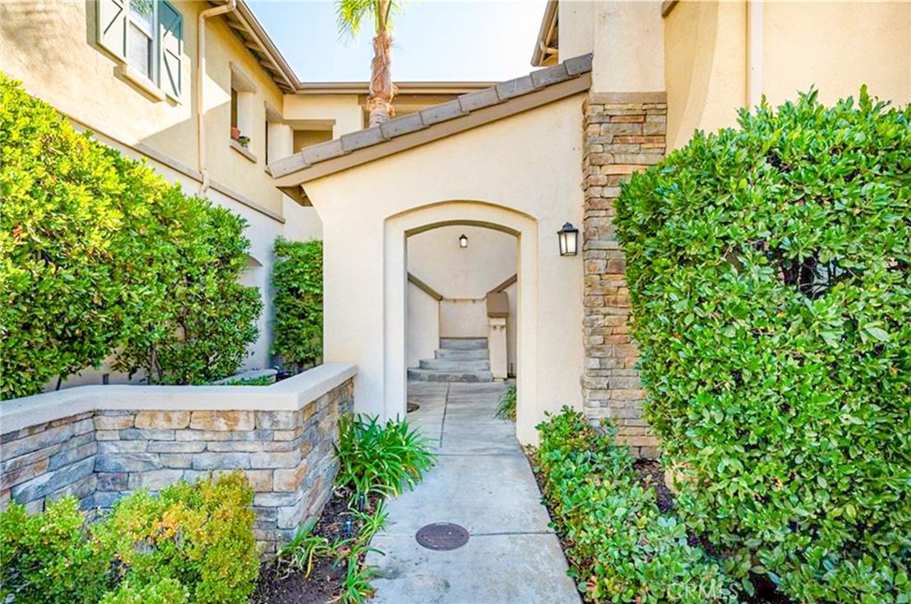 26490 Arboretum Way 1402 Murrieta CA, 9256364099945927298120