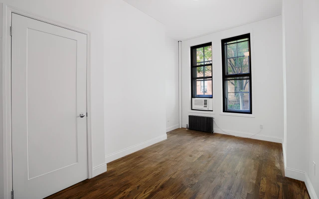 148 West 10th Street63654305401473122