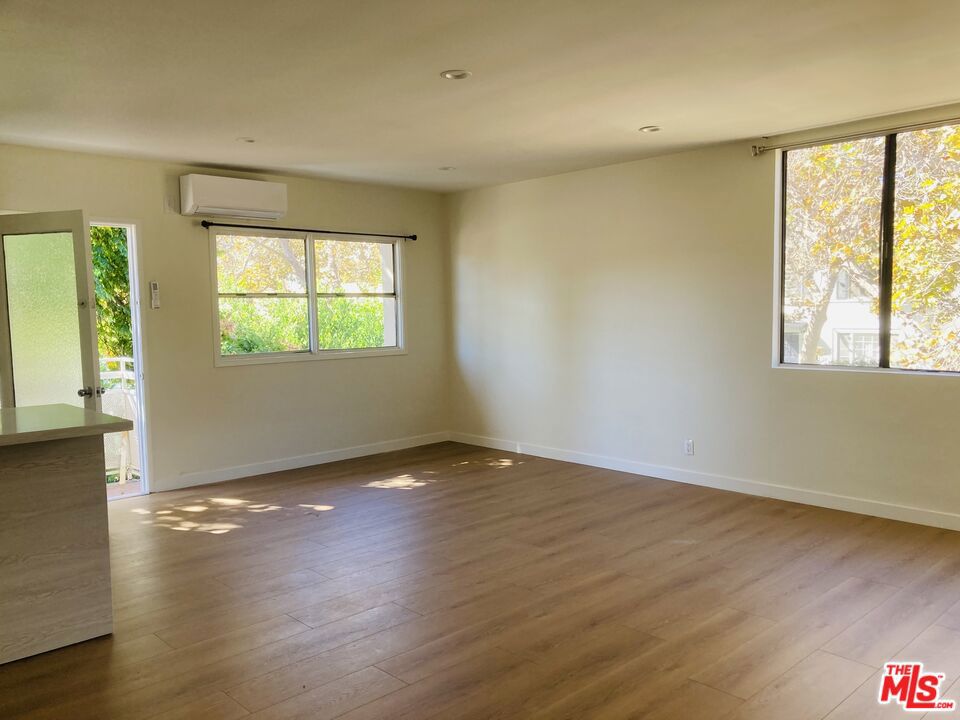 348 S Rexford Drive 3 Beverly Hills CA, 9021264121462607233122
