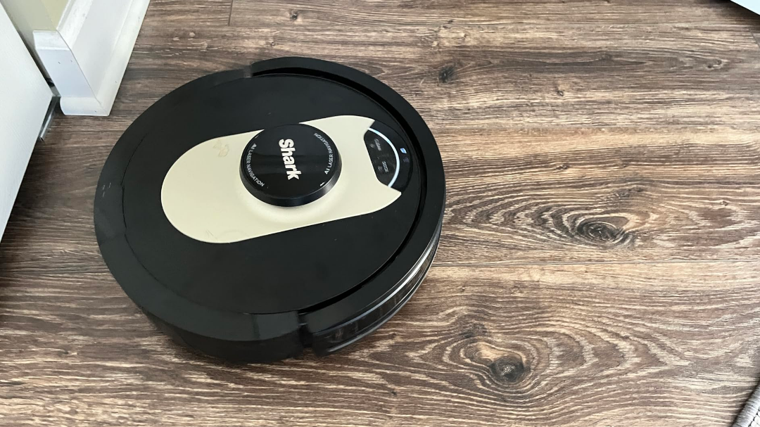 (Original $299.99) Shark AV2501AE Aspiradora Robot AI - Caja Abierta63147913231619123