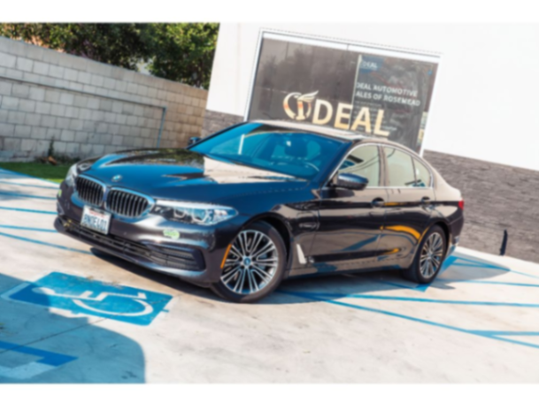2019 BMW 530E SEDÁN63323027960963121