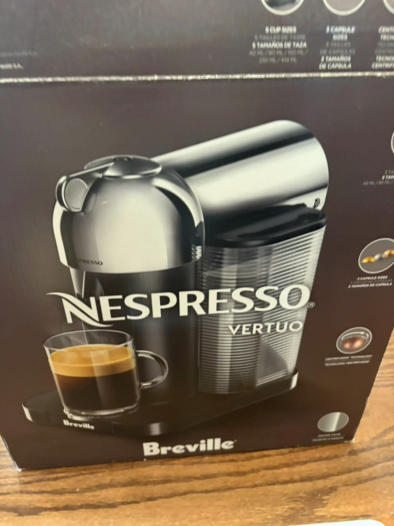 Brand New Nespresso Coffee Machine63379668986369121