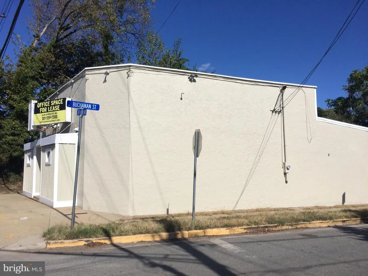 4701 Baltimore Ave HYATTSVILLE, MD 20781
