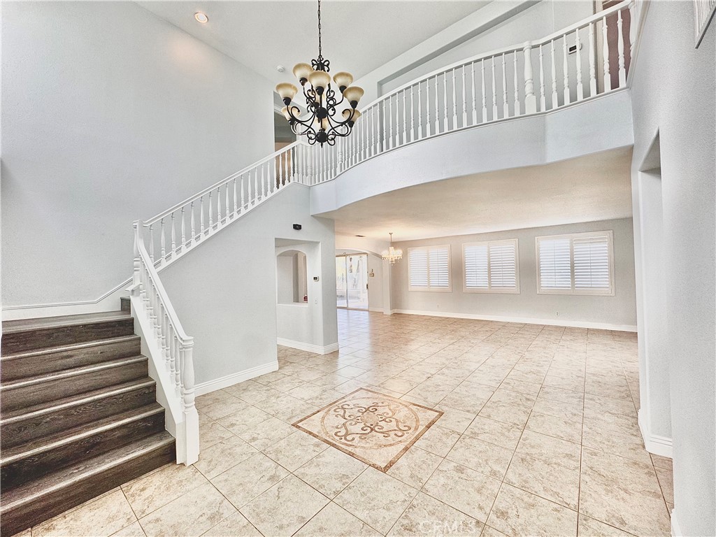 1083 Stanislaus Corona CA, 9288164111854489091123