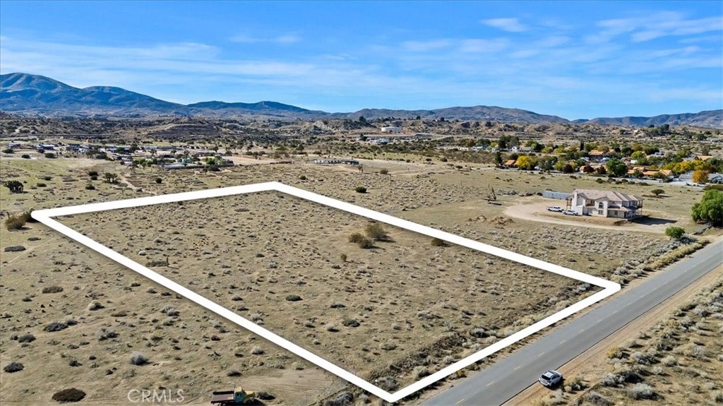 0 e AVE T8 Palmdale CA, 93552