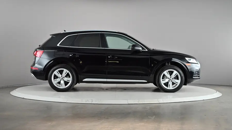 2019 Audi Q563889313683713123