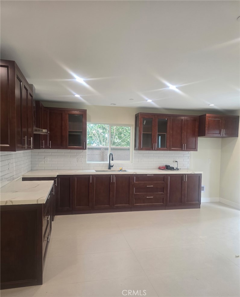 $3,100/month 11613 Adenmoor A Downey CA, 9024164064575750531120
