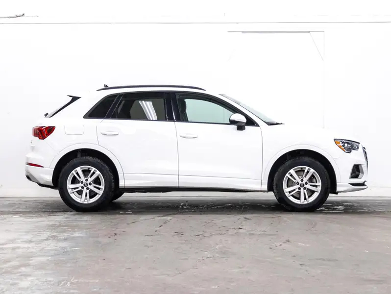 2021 Audi Q364467288304131121