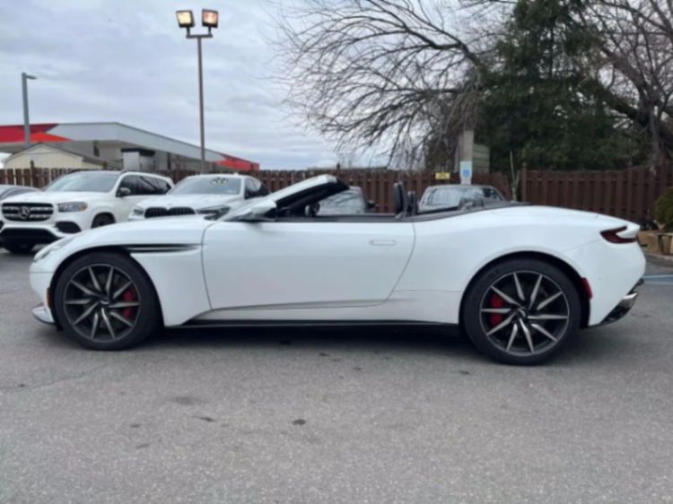 Pre-Owned 2020 Aston Martin DB11 Volante Convertible 2D63282245886723122