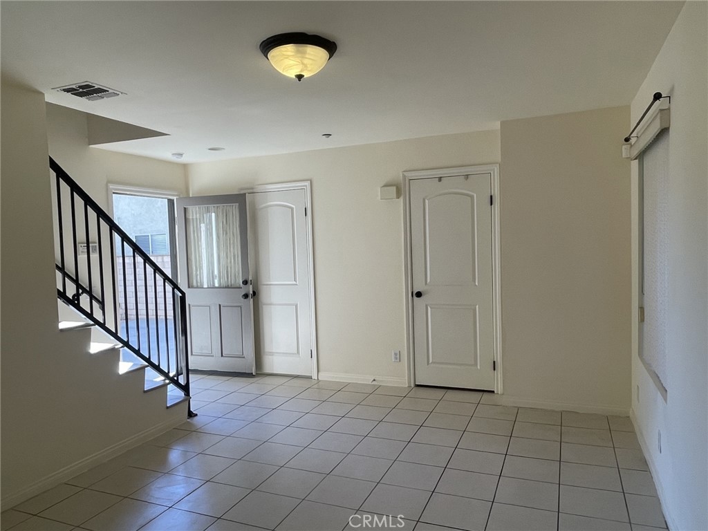 614 royal oaks Drive A Monrovia CA, 9101664120463128579123
