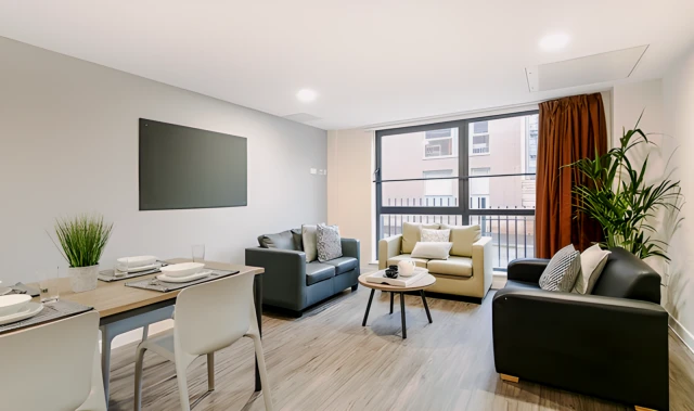 En-Suite Bronze Sheffield 3, Sheffield