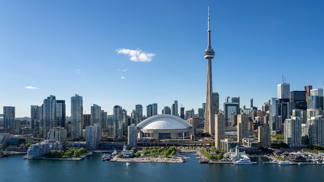 129 Davenport Toronto, ON M5R 1H8