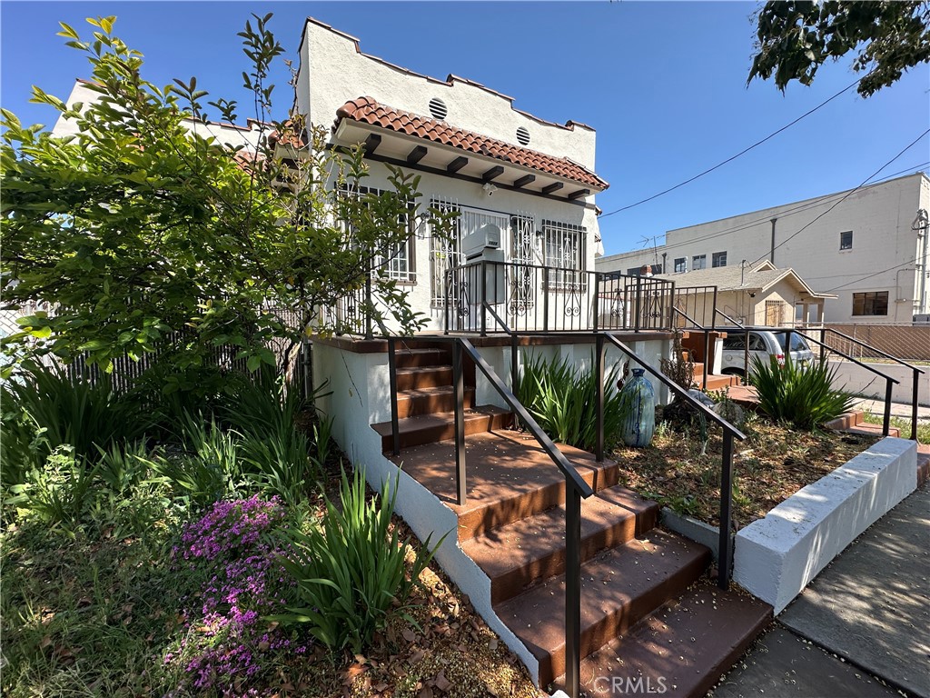 1528 N Alexandria Los Angeles CA, 9002764132585486594123