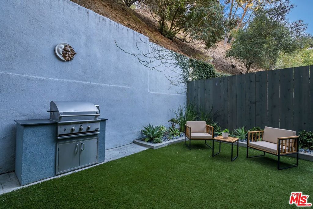 8590 Wonderland Avenue, Los Angeles CA, 9004663702851599361122
