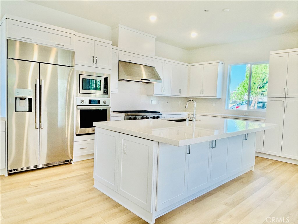 135 Sawbuck Irvine CA, 9261864099604013314120