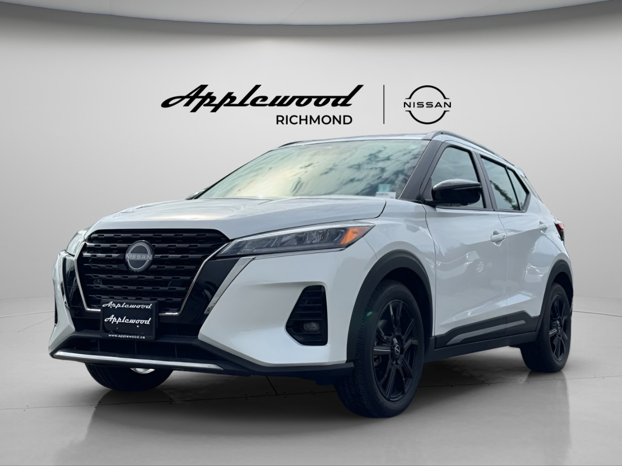 2024 Nissan® Kicks SR Premium  •  8.814  kilómetros
