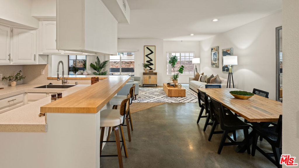 10627 Ashton Avenue 103 Los Angeles CA, 9002464133466105857121