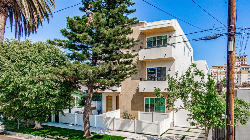 614 1/2 N Rampart Boulevard 1/2 Silver Lake CA, 9002664142686534401120