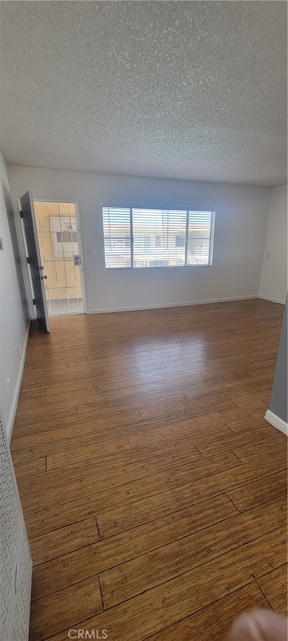 4370 W 141 Street Hawthorne CA, 9025064113221992321120