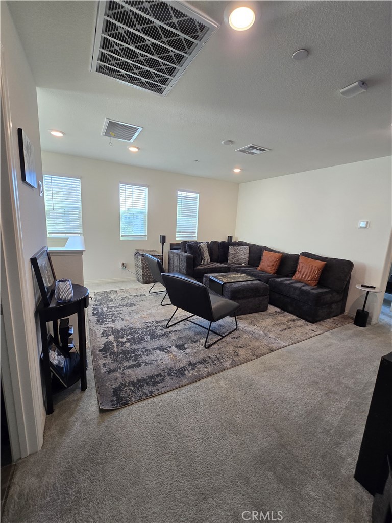 16742 Stags Leap Lane Fontana CA, 9233663647715839233122
