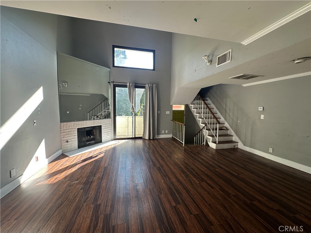 6540 Hayvenhurst 15 Lake Balboa CA, 9140664090822629250122