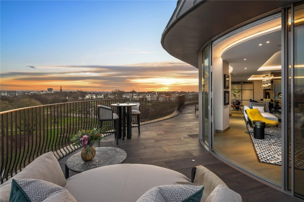 Bayswater Road, London, W263007410194305121