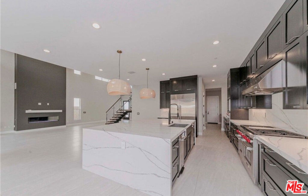 20537 W Overlook Court Porter Ranch CA, 9132664078204084994122