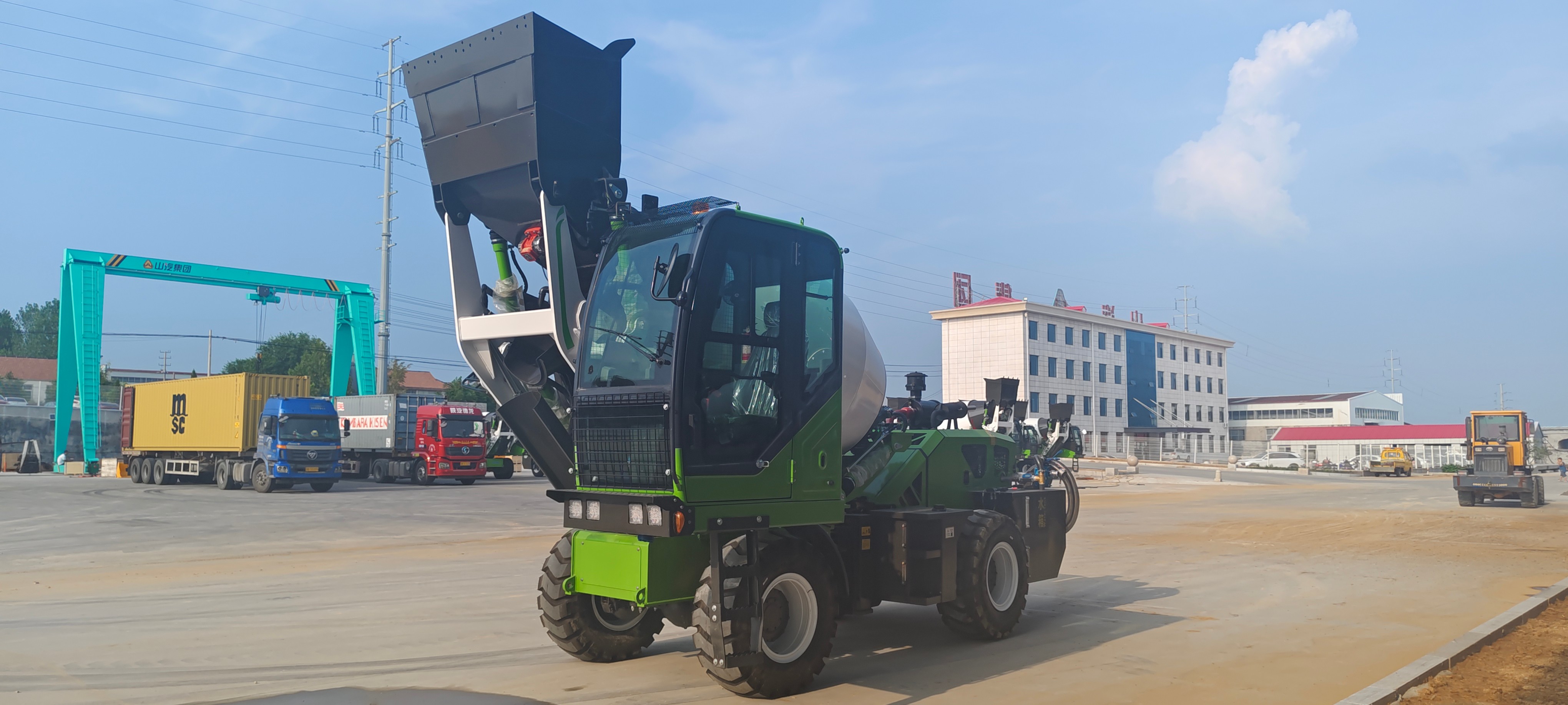Self Loading Concrete Mixer truck64032021388417121
