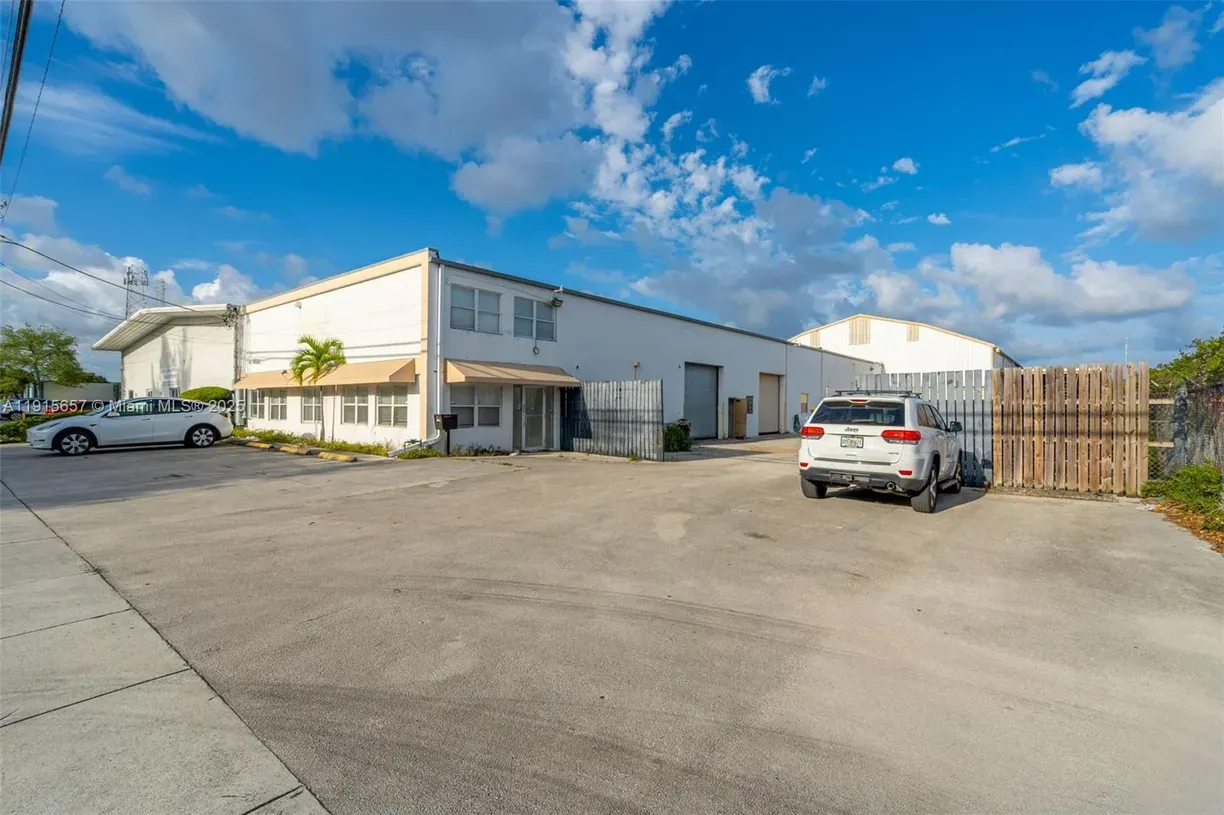 1226 NW 23rd Ave Fort Lauderdale, FL 33311
