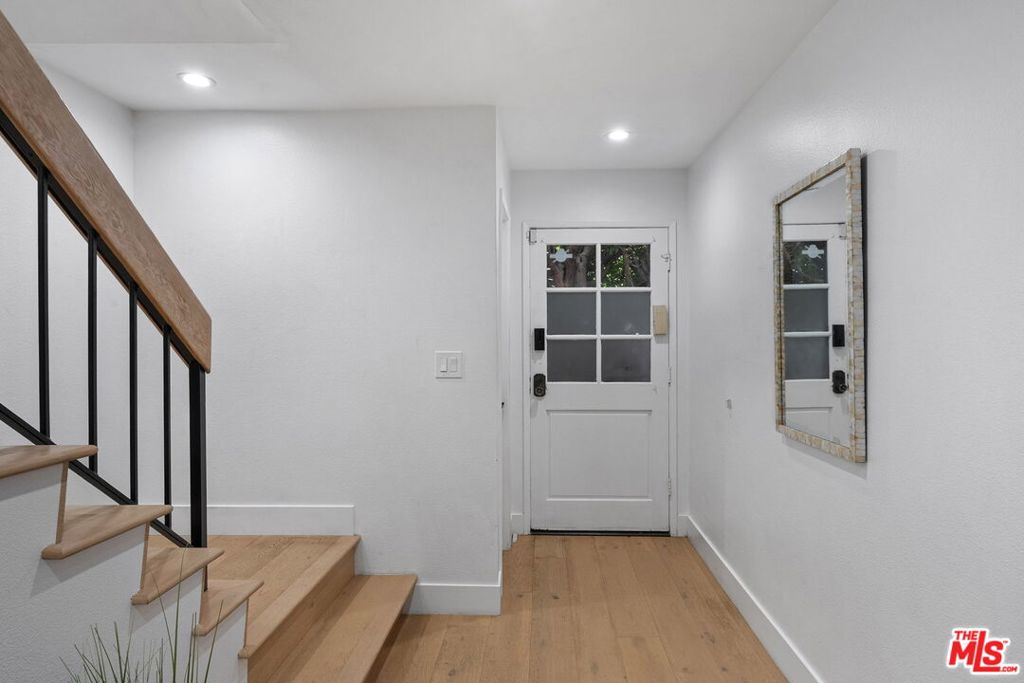1807 10th Street 3, Santa Monica CA, 9040464066373935619120