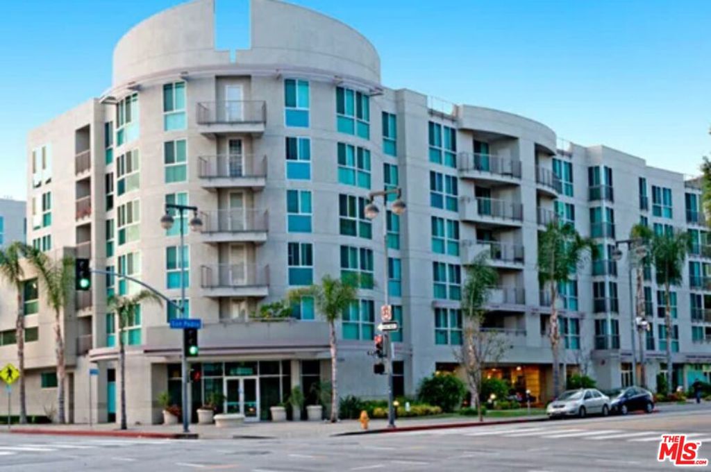 267 S San Pedro Street 202 Los Angeles CA, 9001264121558980610121
