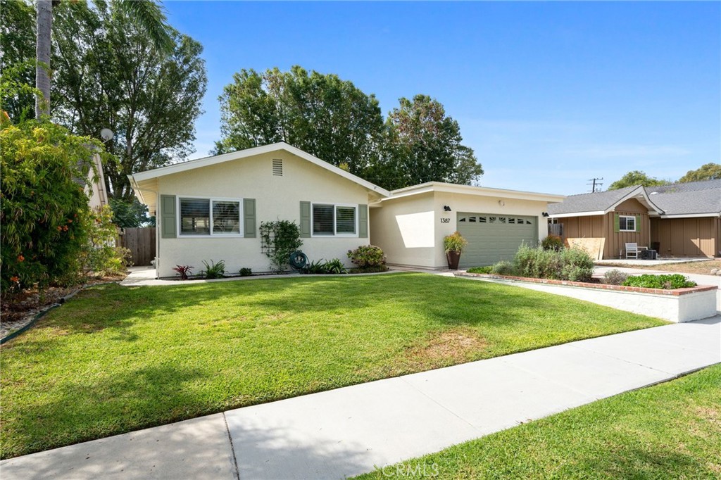 1387 Garlingford Street, Costa Mesa CA, 9262663776134385923120