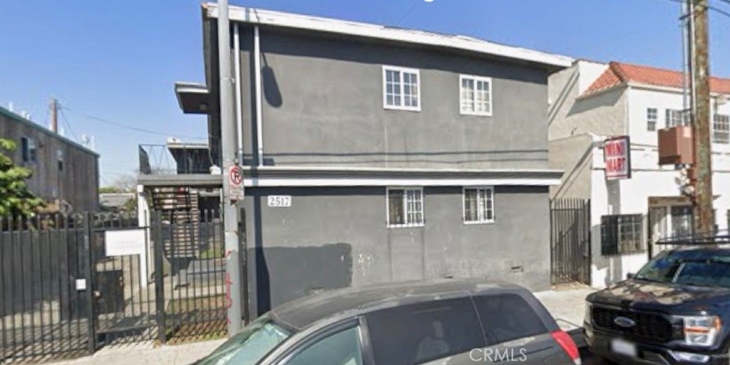 2517 W 54th Street Los Angeles CA, 9004364112980982273120