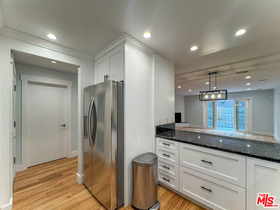 1415 26th Street 3 Santa Monica CA, 9040464101175784963122