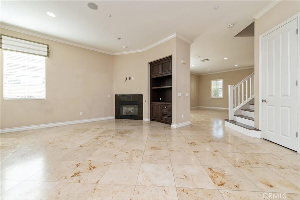 16483 Gala Avenue Fontana CA, 9233763626386204929121