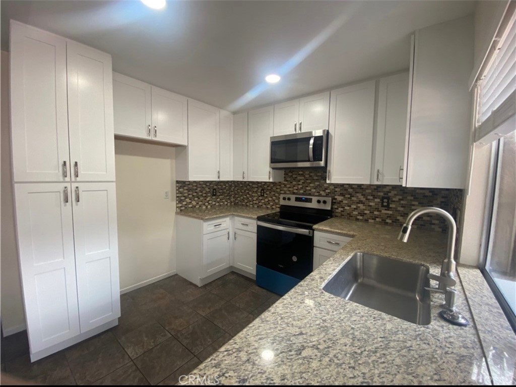 1638 Larch, La Verne CA, 9175063821584457729121