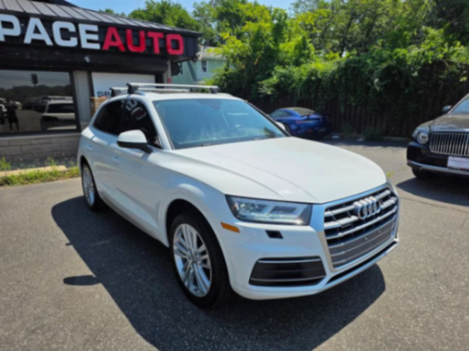 Audi Q5 45 TFSI Premium Plus SUV deportivo de 4 puertas, usado, año 202063278277724163121