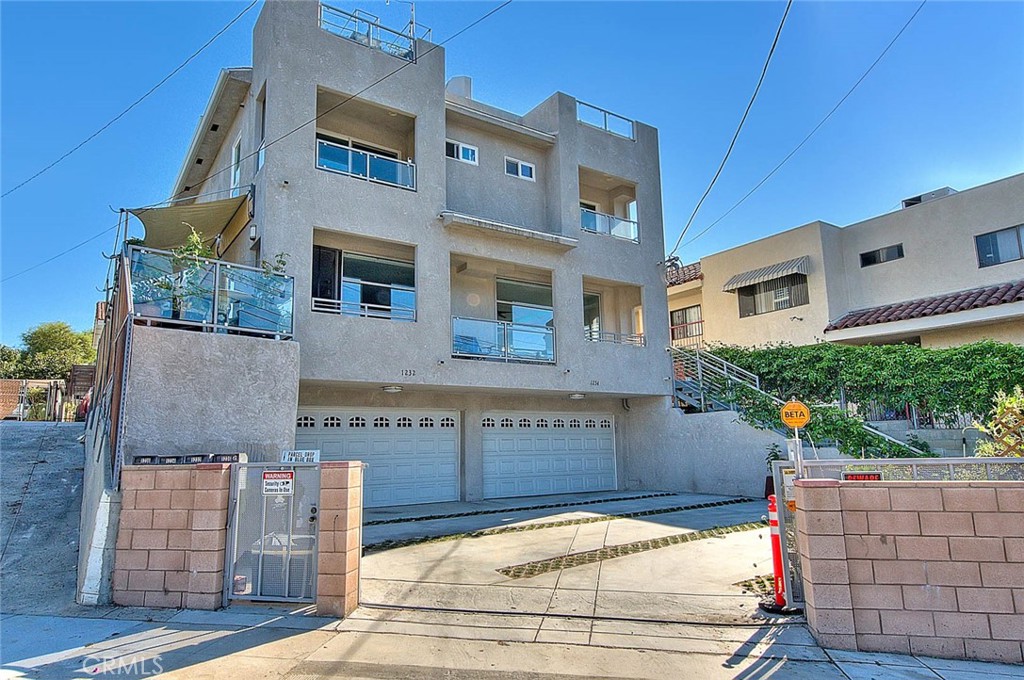 1234 W Lilac Place Los Angeles CA, 9002663679137361795120