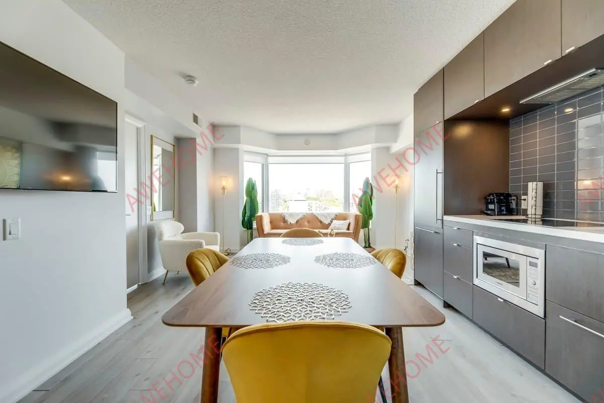1618 - Yorkville's Elegant 2 Bed63746292098049122